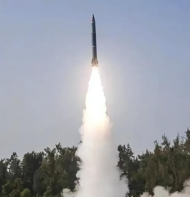 开战来最大损失：5名空军飞行员阵亡瓦利棋牌印巴停火前半小时巴铁遭受(图5)