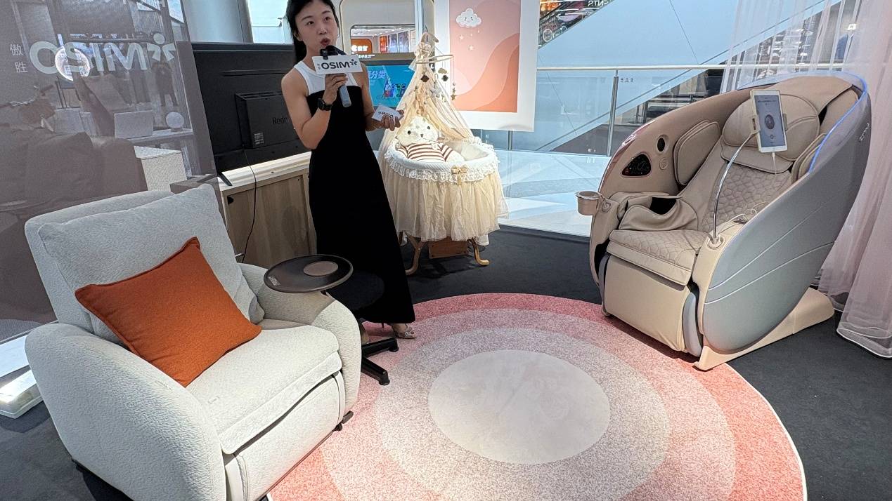 傲胜“uErgoh工学天王椅”海岸城巡展瓦力娱乐棋牌一把会按摩的办公椅?OSIM(图8) 傲胜“uErgoh工学天王椅”海岸城巡展瓦力娱乐棋牌一把会按摩的办公椅?OSIM(图8)